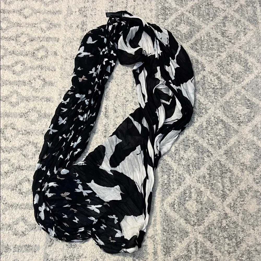 Elegant Black and White Women's Infinity Scarf